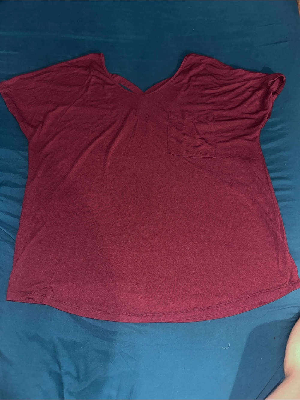 SO Women's V-Neck Pocket Tee - Wine